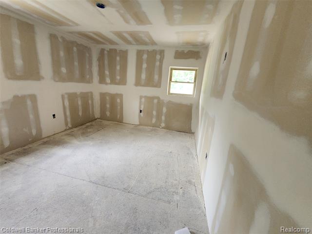 Builiding view three for 27391 Spring Arbor, Southfield, MI. 48076