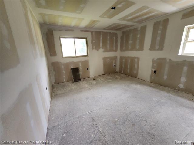 Builiding view two for 27391 Spring Arbor, Southfield, MI. 48076