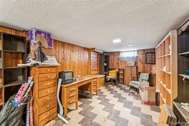 Builiding view sixteen for 544 Warren, Flushing, MI. 48433