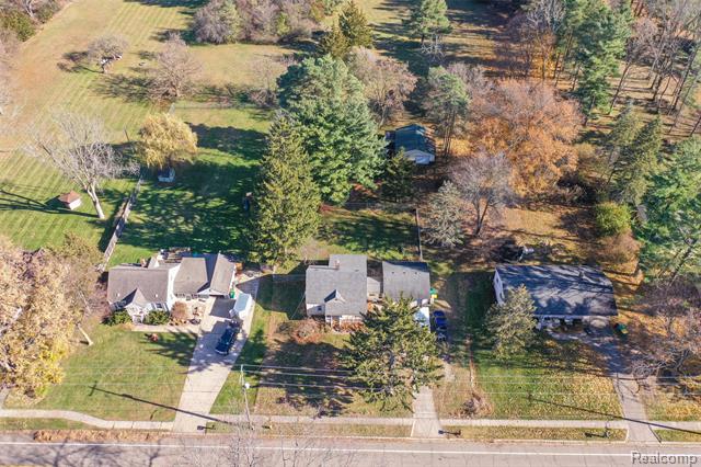 Builiding view twenty two for 544 Warren, Flushing, MI. 48433