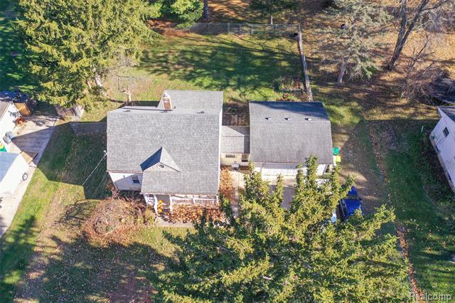 Builiding view twenty for 544 Warren, Flushing, MI. 48433