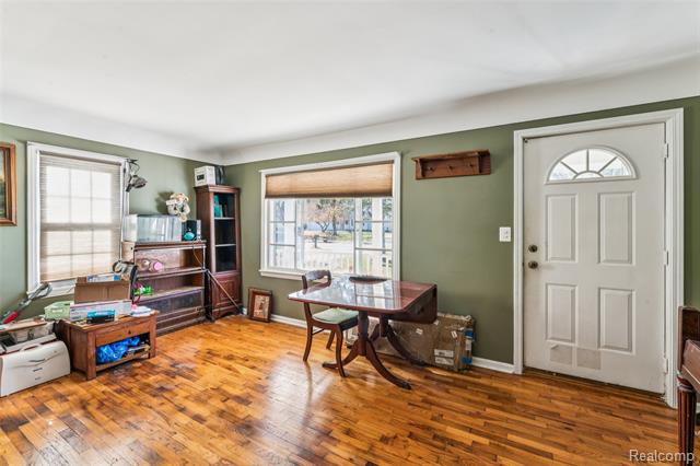 Builiding view two for 544 Warren, Flushing, MI. 48433