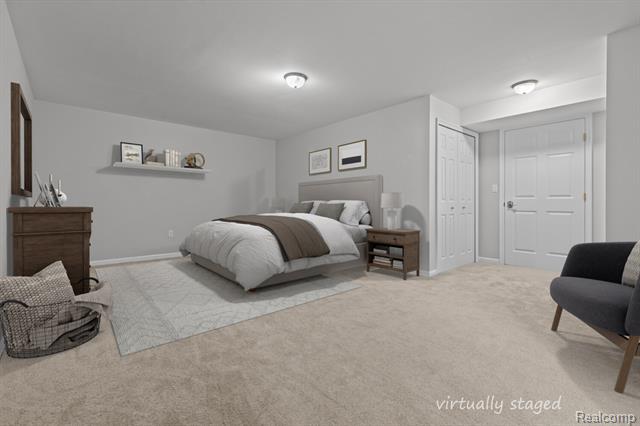 Builiding view thirty one for 4648 Oak, Whitmore Lake, MI. 48189