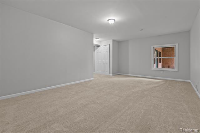 Builiding view thirty two for 4648 Oak, Whitmore Lake, MI. 48189