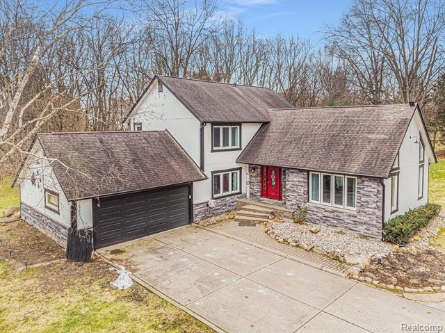 Builiding view one for 3638 Deer Run, Brighton, MI. 48114