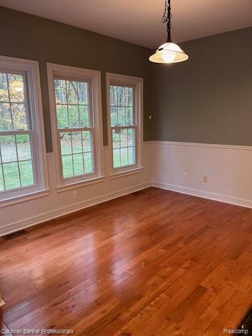 Builiding view sixteen for 7942 River Run, Brighton, MI. 48116