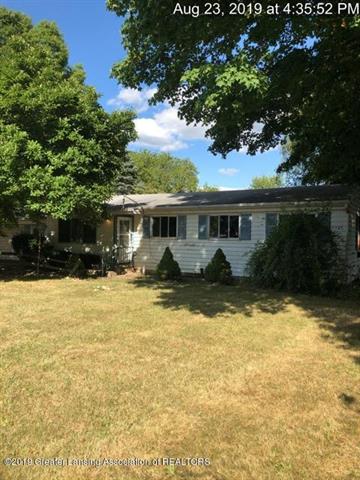 front view for 6239 S Clinton Trail, Eaton Rapids, Mi. 48827