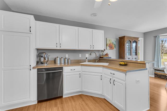 Builiding view eighteen for 3846 Nelson Dr, Jackson, MI. 49203