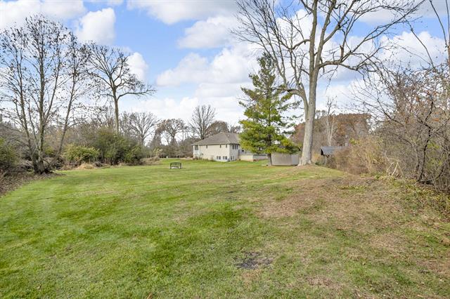 Builiding view fifty eight for 3846 Nelson Dr, Jackson, MI. 49203