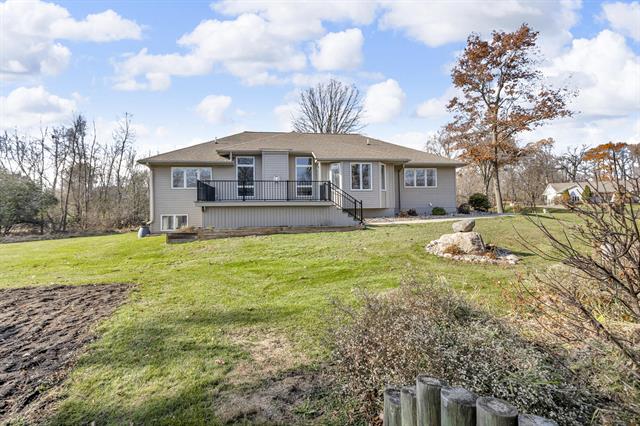 Builiding view fifty one for 3846 Nelson Dr, Jackson, MI. 49203