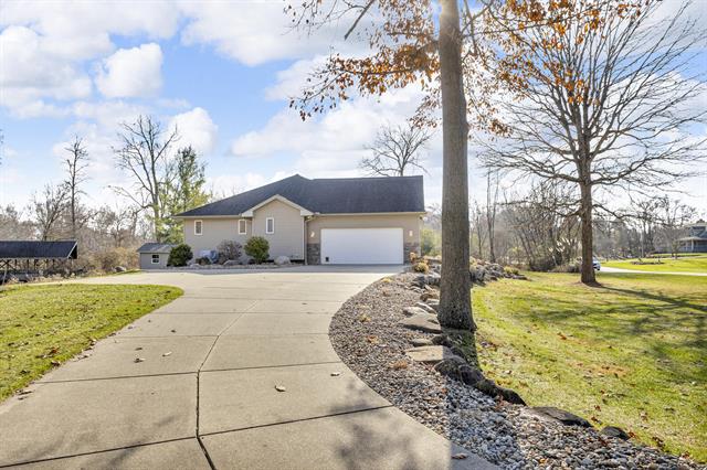 Builiding view fifty three for 3846 Nelson Dr, Jackson, MI. 49203