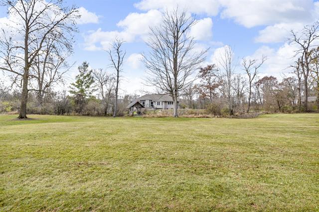 Builiding view five for 3846 Nelson Dr, Jackson, MI. 49203