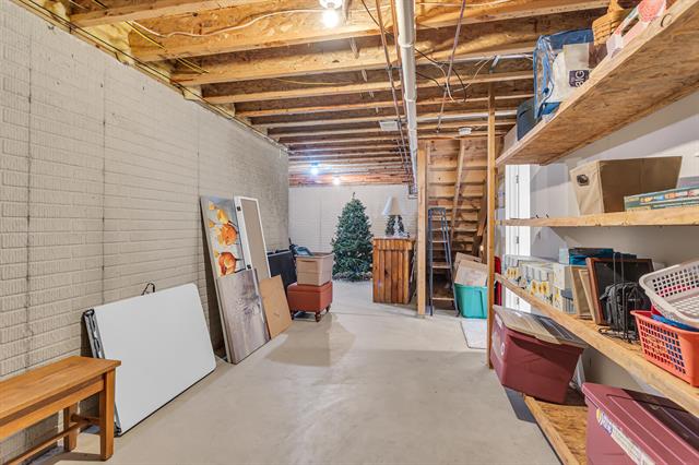 Builiding view forty eight for 3846 Nelson Dr, Jackson, MI. 49203