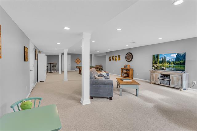 Builiding view forty five for 3846 Nelson Dr, Jackson, MI. 49203