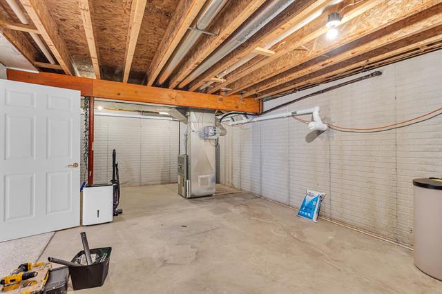 Builiding view forty nine for 3846 Nelson Dr, Jackson, MI. 49203