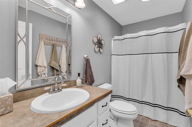 Builiding view forty one for 3846 Nelson Dr, Jackson, MI. 49203