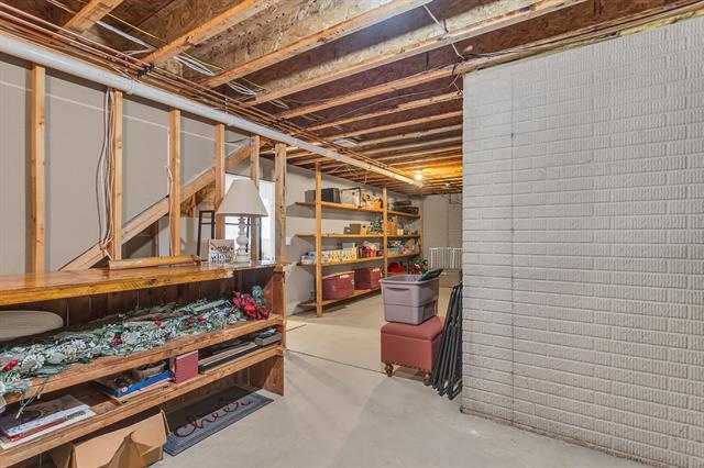 Builiding view forty seven for 3846 Nelson Dr, Jackson, MI. 49203