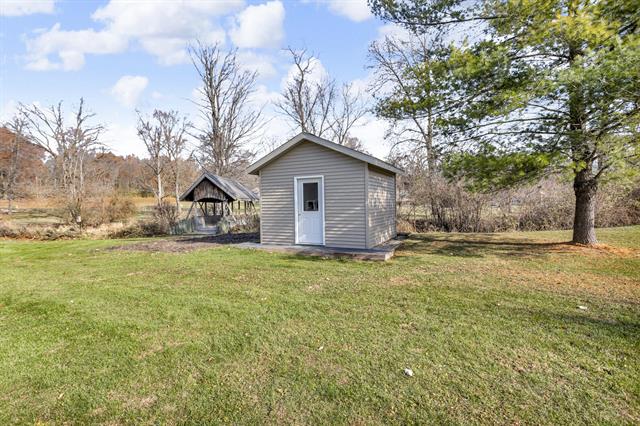 Builiding view four for 3846 Nelson Dr, Jackson, MI. 49203