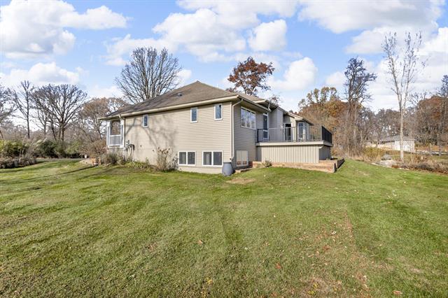 Builiding view one for 3846 Nelson Dr, Jackson, MI. 49203