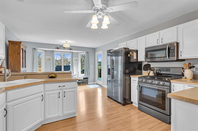 Builiding view seventeen for 3846 Nelson Dr, Jackson, MI. 49203