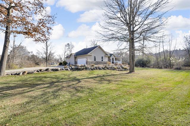 Builiding view sixty three for 3846 Nelson Dr, Jackson, MI. 49203