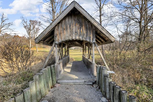 Builiding view three for 3846 Nelson Dr, Jackson, MI. 49203