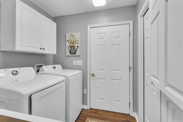 Builiding view twenty four for 3846 Nelson Dr, Jackson, MI. 49203