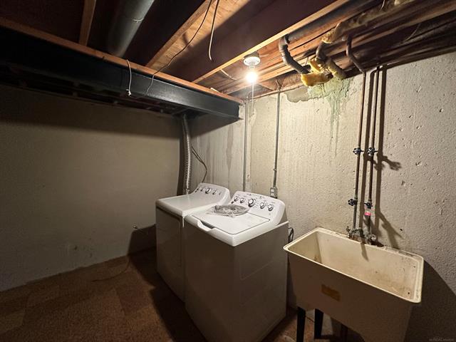 Builiding view thirty three for 37354 Charter Oaks, Clinton Township, MI. 48036