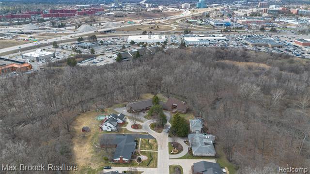 Builiding view eighty five for 23775 Riverview, Southfield, MI. 48034