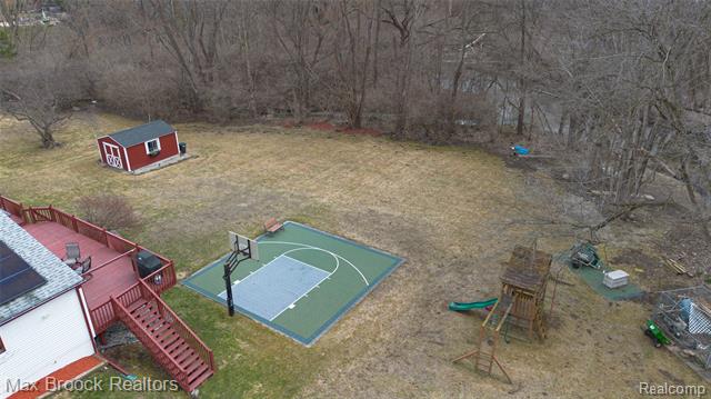 Builiding view eighty three for 23775 Riverview, Southfield, MI. 48034