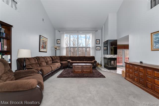 Builiding view sixteen for 23775 Riverview, Southfield, MI. 48034