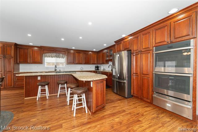 Builiding view twenty five for 23775 Riverview, Southfield, MI. 48034