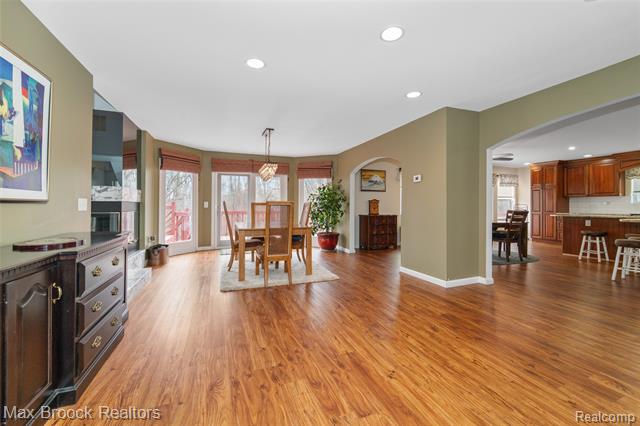 Builiding view twenty two for 23775 Riverview, Southfield, MI. 48034