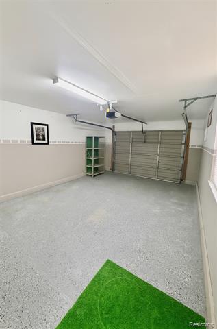 Builiding view fifteen for 32756 Barclay Sq, Warren, MI. 48093