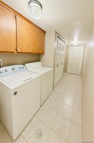 Builiding view thirteen for 32756 Barclay Sq, Warren, MI. 48093