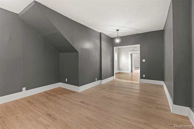 Builiding view eighteen for 388 Chalmers, Detroit, MI. 48215