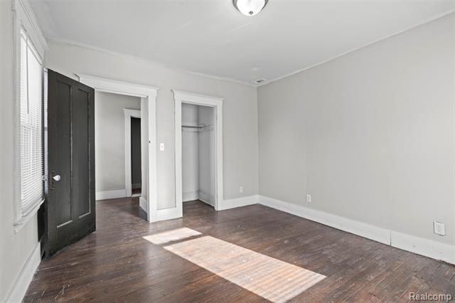 Builiding view twenty nine for 388 Chalmers, Detroit, MI. 48215