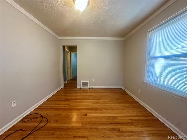 Builiding view one for 15059 Evergreen, Detroit, MI. 48223