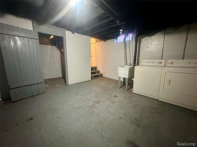 Builiding view seven for 15059 Evergreen, Detroit, MI. 48223