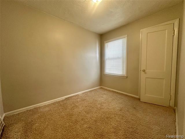 Builiding view three for 15059 Evergreen, Detroit, MI. 48223