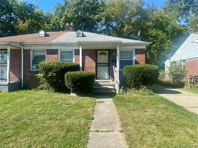 front view for 15059 Evergreen Road, Detroit, Mi. 48223