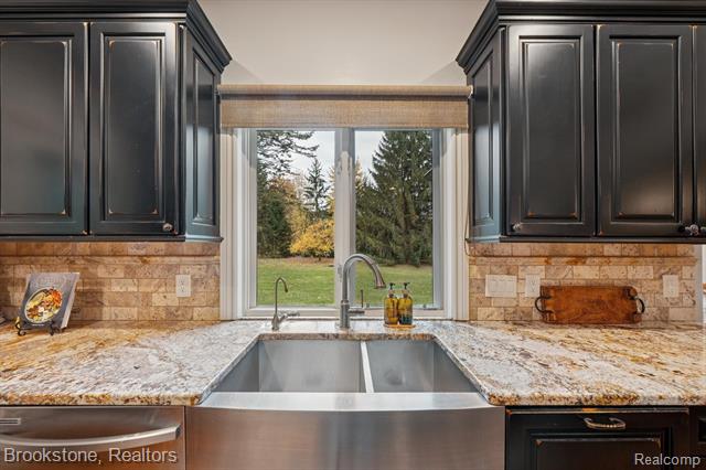 Builiding view fourteen for 8179 Towering Pines, Clarkston, MI. 48348