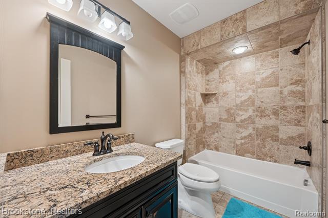 Builiding view thirty for 8179 Towering Pines, Clarkston, MI. 48348