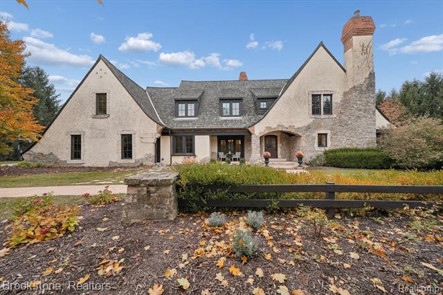 Builiding view two for 8179 Towering Pines, Clarkston, MI. 48348