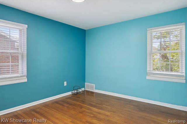 Builiding view twenty four for 23112 Marter, Saint Clair Shores, MI. 48080