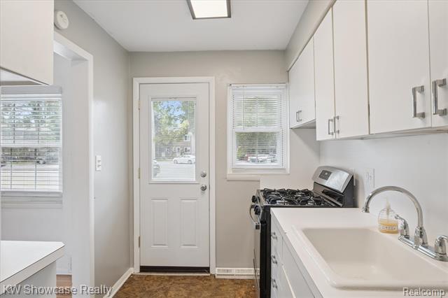 Builiding view twenty for 23112 Marter, Saint Clair Shores, MI. 48080