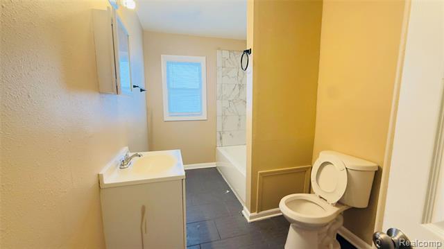 Builiding view eight for 8737 Smart, Detroit, MI. 48210