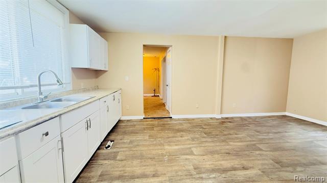 Builiding view six for 8737 Smart, Detroit, MI. 48210