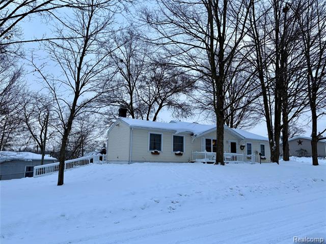 Builiding view one for 41 Charles St, Hillsdale, MI. 49242