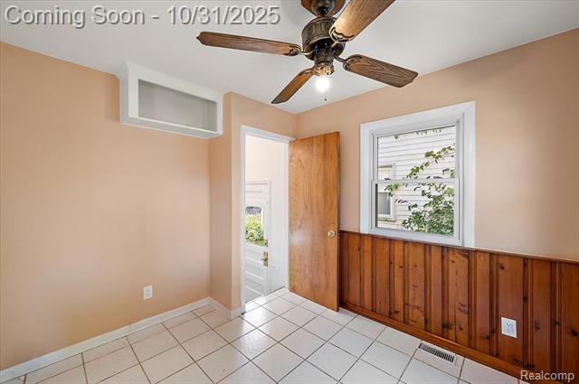 Builiding view eleven for 122 N Edgeworth, Royal Oak, MI. 48067